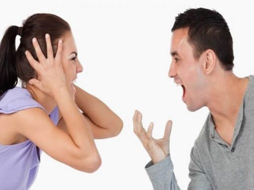 Nằm mơ thấy cãi nhau là điềm gì và đánh con số nào