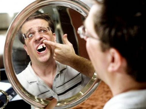 Mơ thấy gãy răng là điềm báo gì và đánh con loto nào là ăn chắc