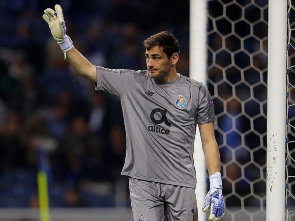 Thủ môn Casillas bị trụy tim khi đang tập cùng đồng đội