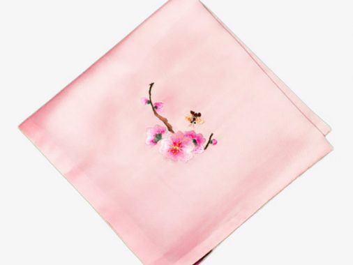 Nằm mơ thấy khăn hồng có ý nghĩa gì trong cuộc sống