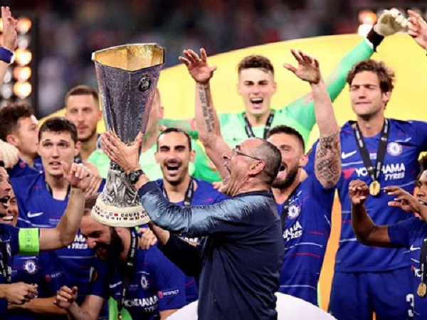 Sarri rời Chelsea đến Juventus: Sự lựa chọn đúng hay sai