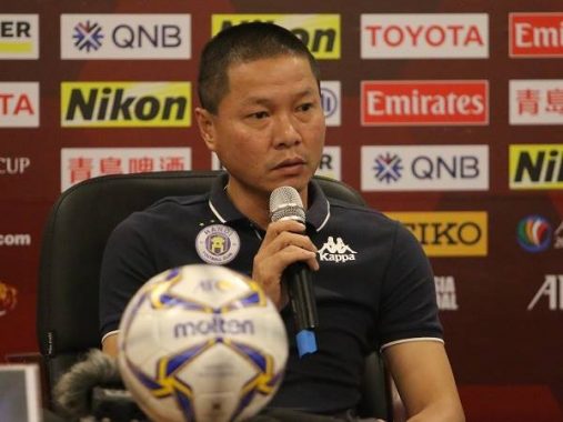 HLV Chu Đình Nghiêm phủ nhận tin đồn chia tay Hà Nội FC