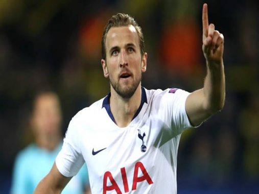 Tottenham ngược dòng, Kane đi vào lịch sử C1