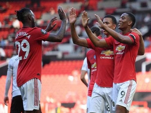 Manchester United bóp nghẹt Sheffield ngay trên sân nhà