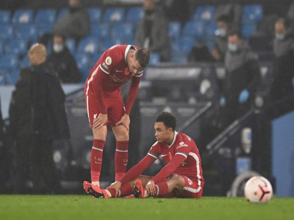 Bóng đá Anh trưa 10/11: Liverpool đau đầu vì chấn thương của Arnold