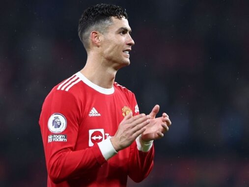 Tin HOT bóng đá 16/7: Ronaldo không rời MU