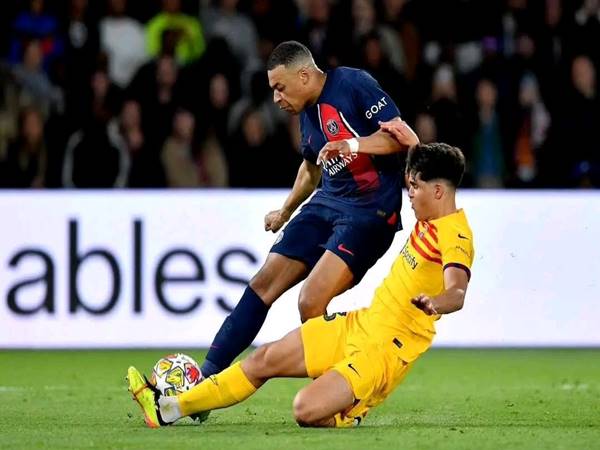 Tin bóng đá PSG 11/4: Trận đấu tồi tệ của Mbappe trước Barca