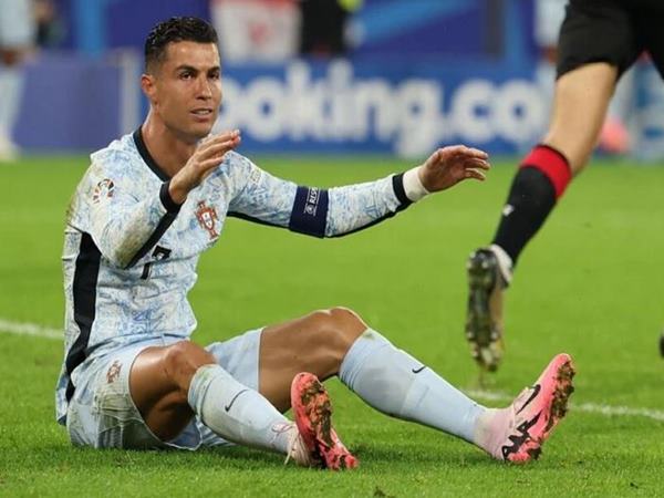BĐ châu Âu 28/6: Ronaldo lần đầu “tịt ngòi” ở vòng bảng Euro