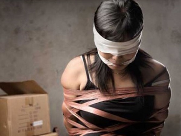 Giải mã chi tiết các giấc mơ thấy mình bị bắt