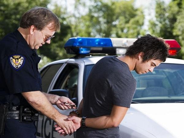 Giải mã nằm mơ thấy mình bị bắt tốt hay xấu, số tài lộc